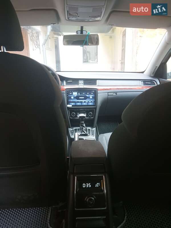 Лифтбек Skoda Superb 2010 в Стрые