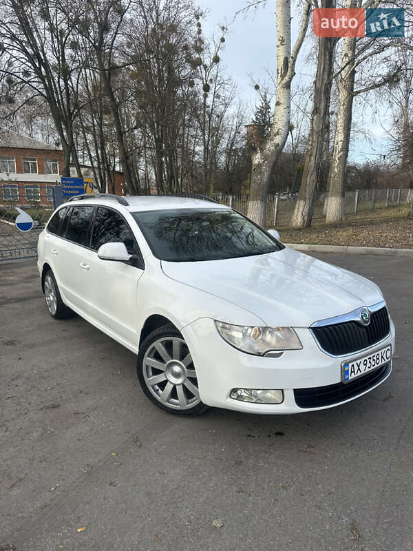 Skoda Superb 2011
