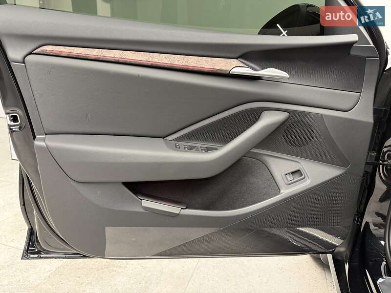 Лифтбек Skoda Superb 2025 в Киеве