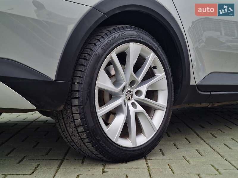 Універсал Skoda Superb 2019 в Хмельницькому