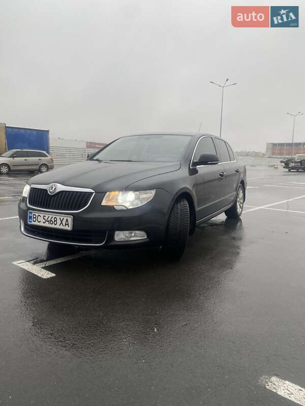 Ліфтбек Skoda Superb 2009 в Львові
