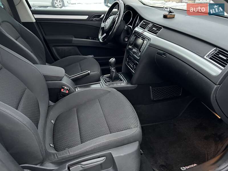 Універсал Skoda Superb 2014 в Стрию