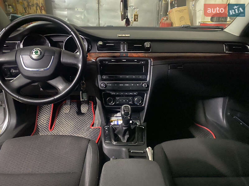 Лифтбек Skoda Superb 2009 в Верхнем Водяном