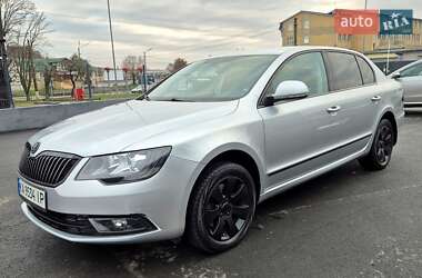 Лифтбек Skoda Superb 2014 в Киеве