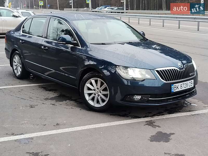 Лифтбек Skoda Superb 2014 в Дубно