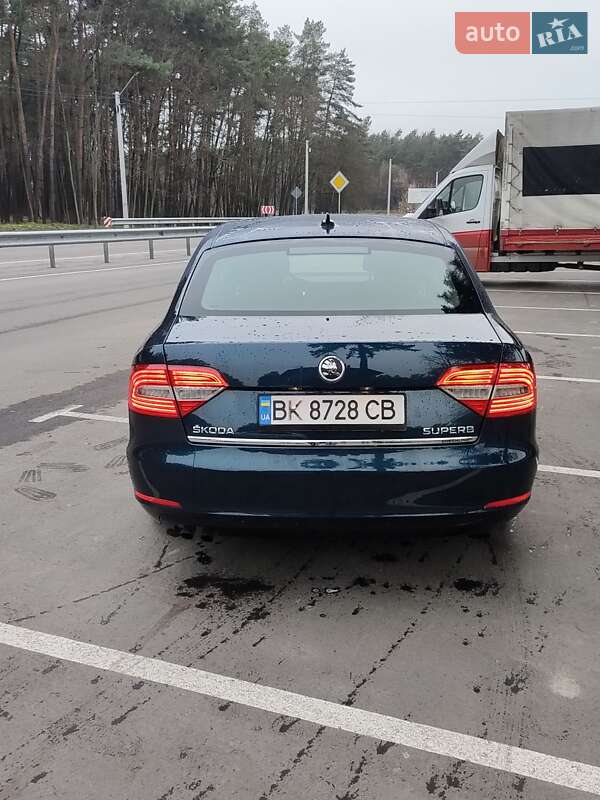 Лифтбек Skoda Superb 2014 в Дубно