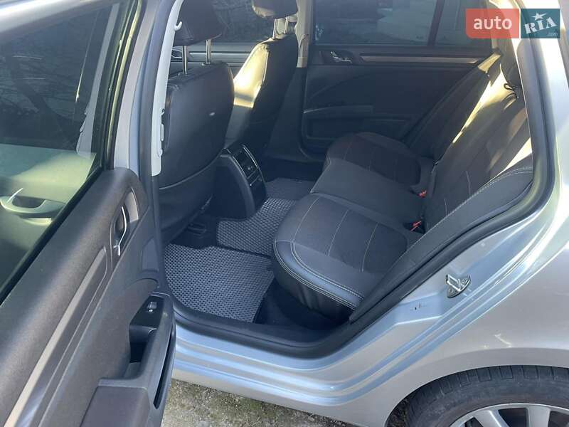 Універсал Skoda Superb 2011 в Києві