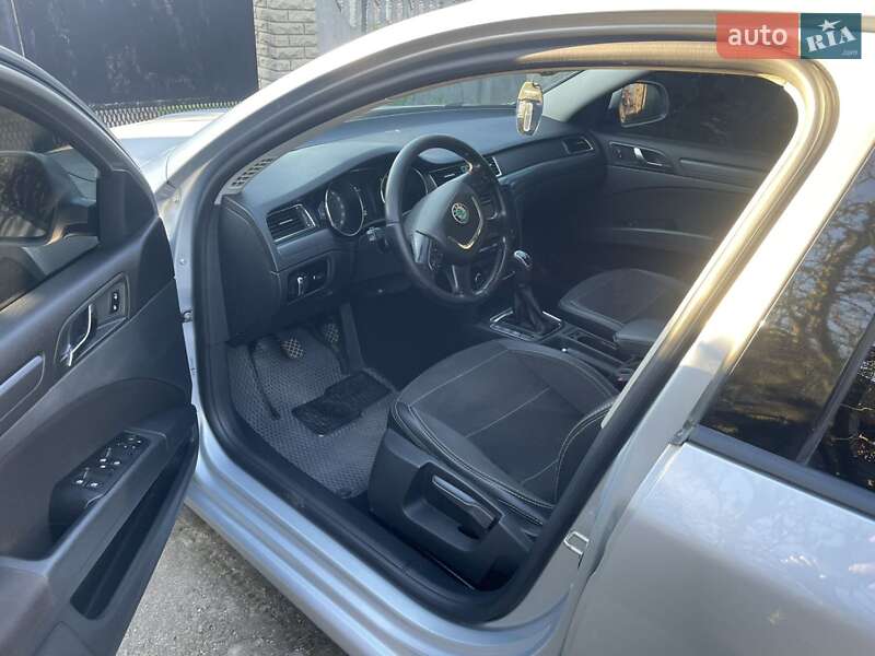 Універсал Skoda Superb 2011 в Києві