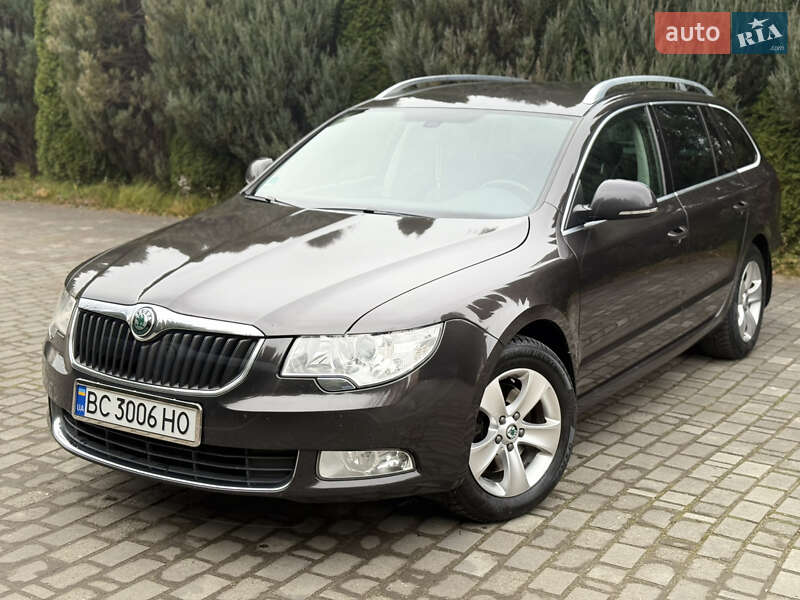 Универсал Skoda Superb 2010 в Самборе