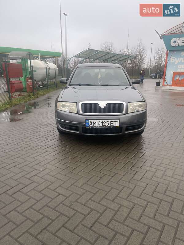 Skoda Superb 2004