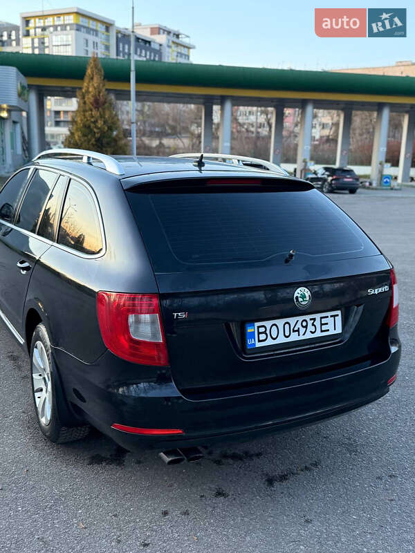 Универсал Skoda Superb 2010 в Тернополе