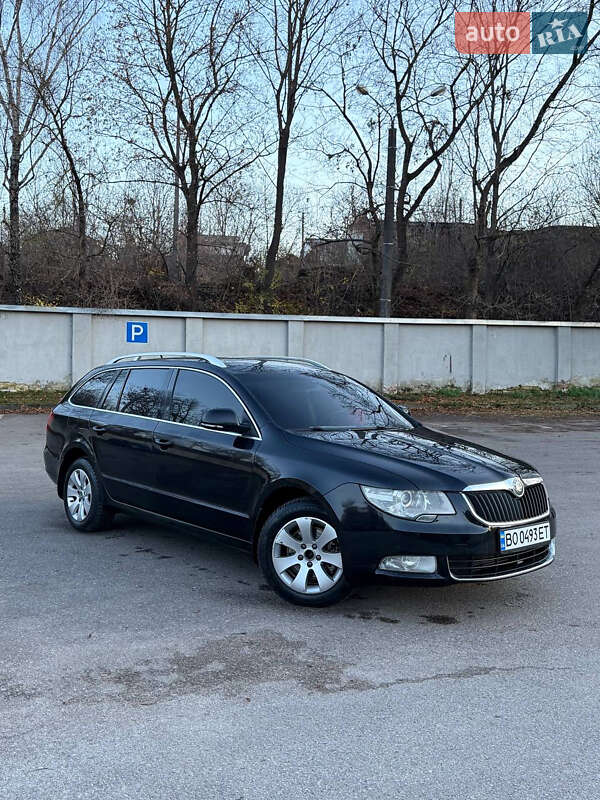 Универсал Skoda Superb 2010 в Тернополе