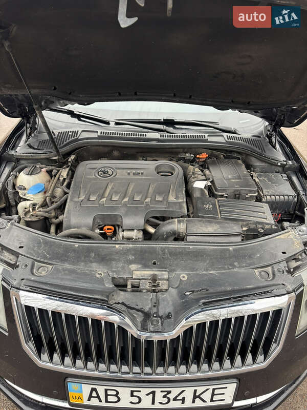 Універсал Skoda Superb 2014 в Житомирі