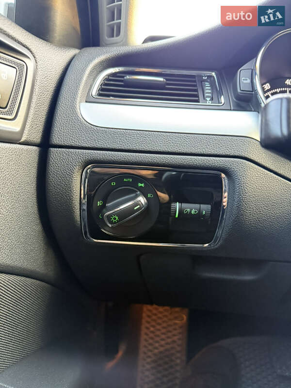 Ліфтбек Skoda Superb 2012 в Кам'янському фото 11 Ліфтбек Skoda Superb 2012 в Кам'янському