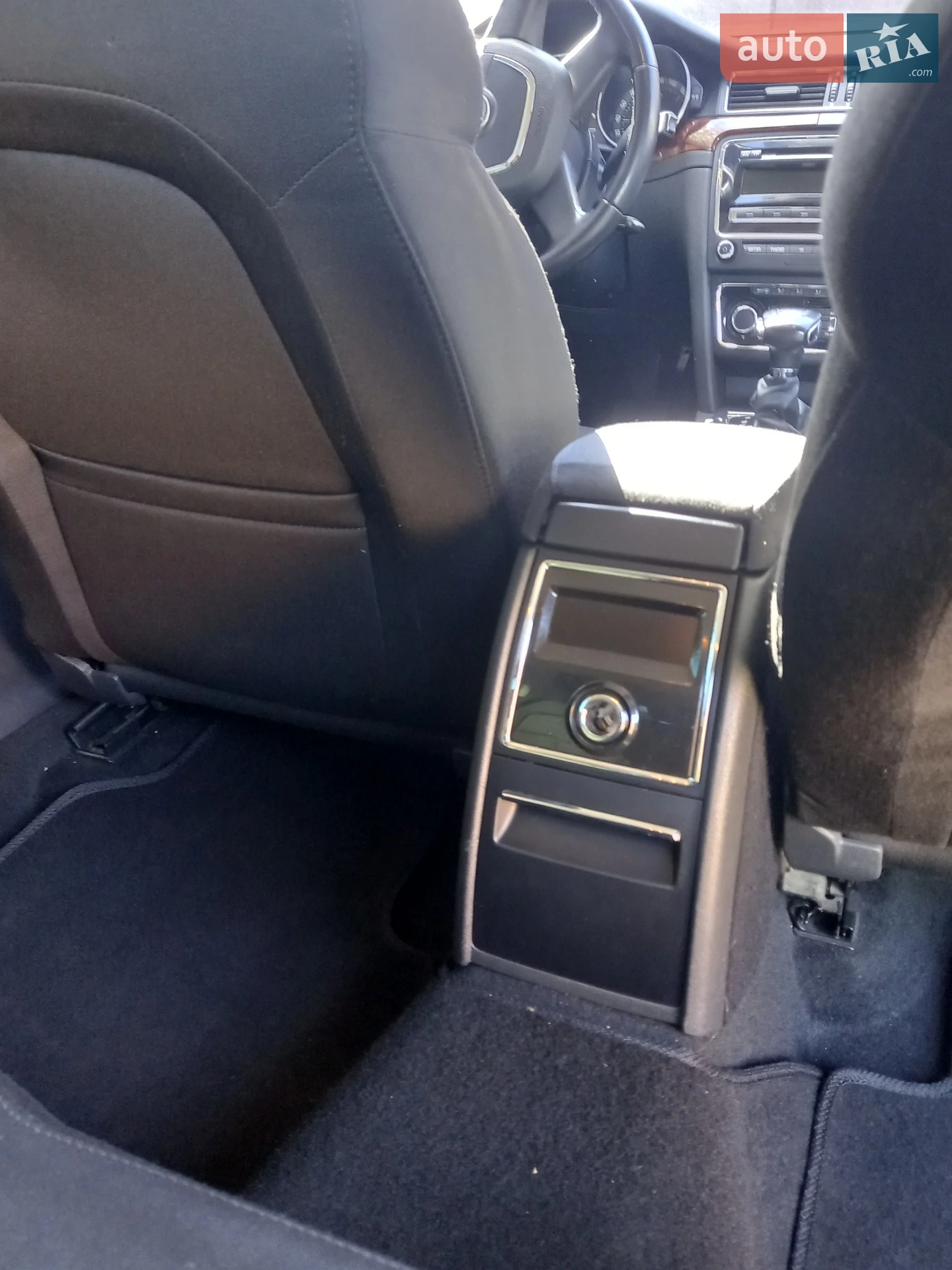 2011 Skoda Superb - мініатюра 11