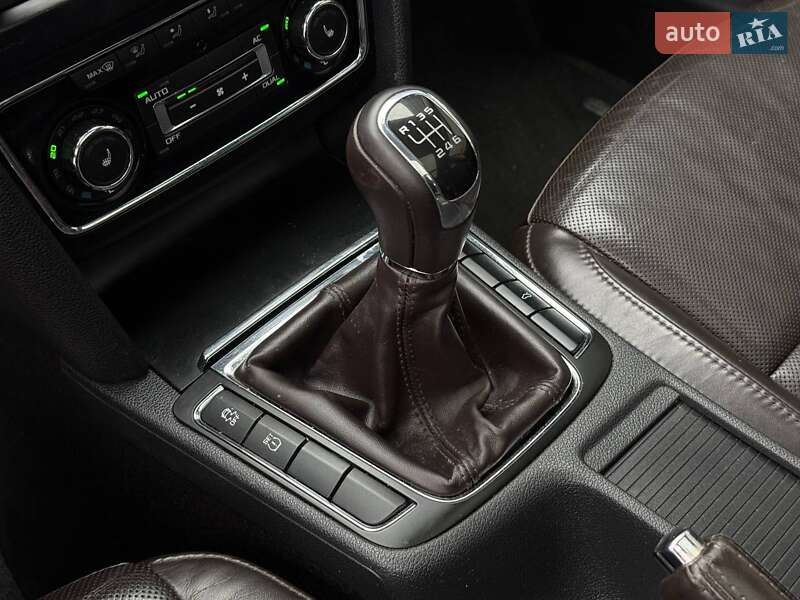 Универсал Skoda Superb 2012 в Ровно фото 38 Универсал Skoda Superb 2012 в Ровно