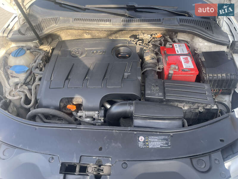 Лифтбек Skoda Superb 2012 в Киеве