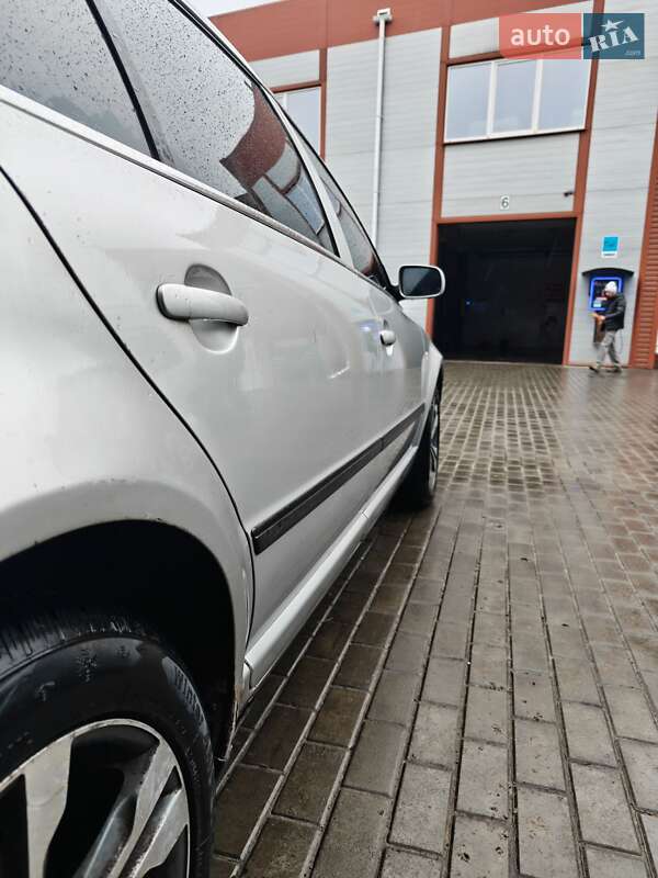 Лифтбек Skoda Superb 2004 в Сумах фото 6 Лифтбек Skoda Superb 2004 в Сумах