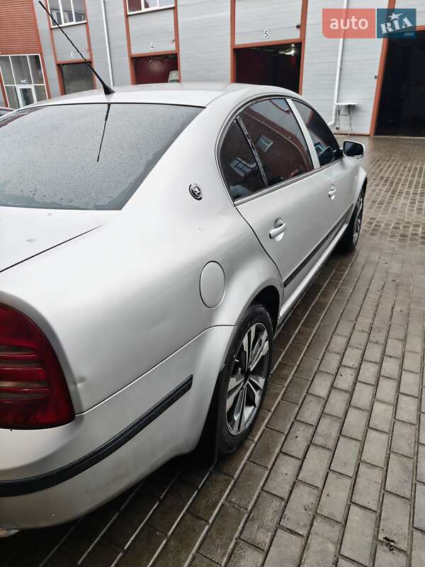 Лифтбек Skoda Superb 2004 в Сумах фото 10 Лифтбек Skoda Superb 2004 в Сумах
