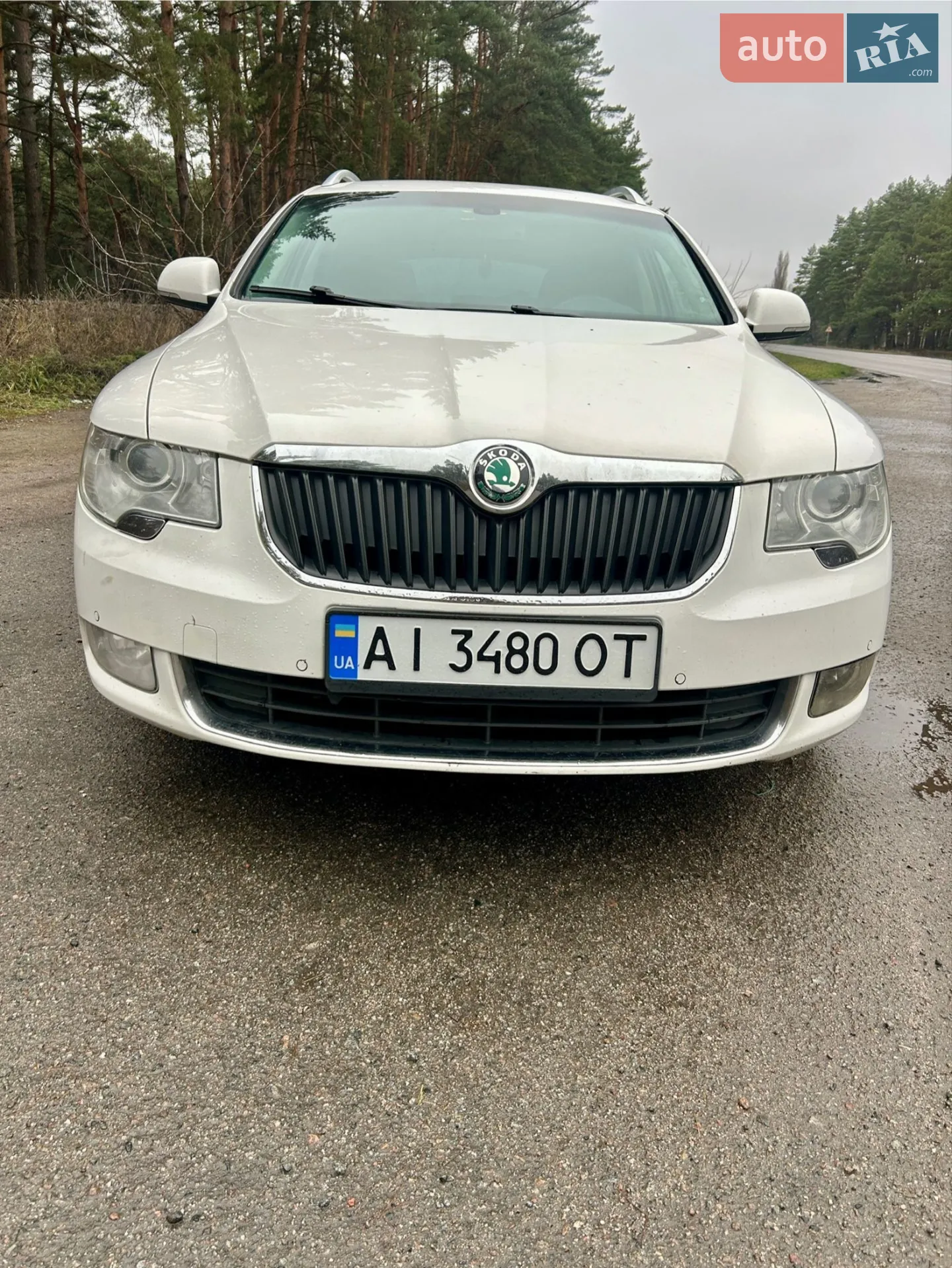 2010 Skoda Superb - мініатюра 2