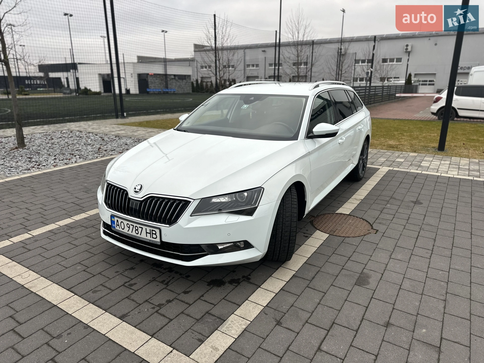 2017 Skoda Superb - мініатюра 2