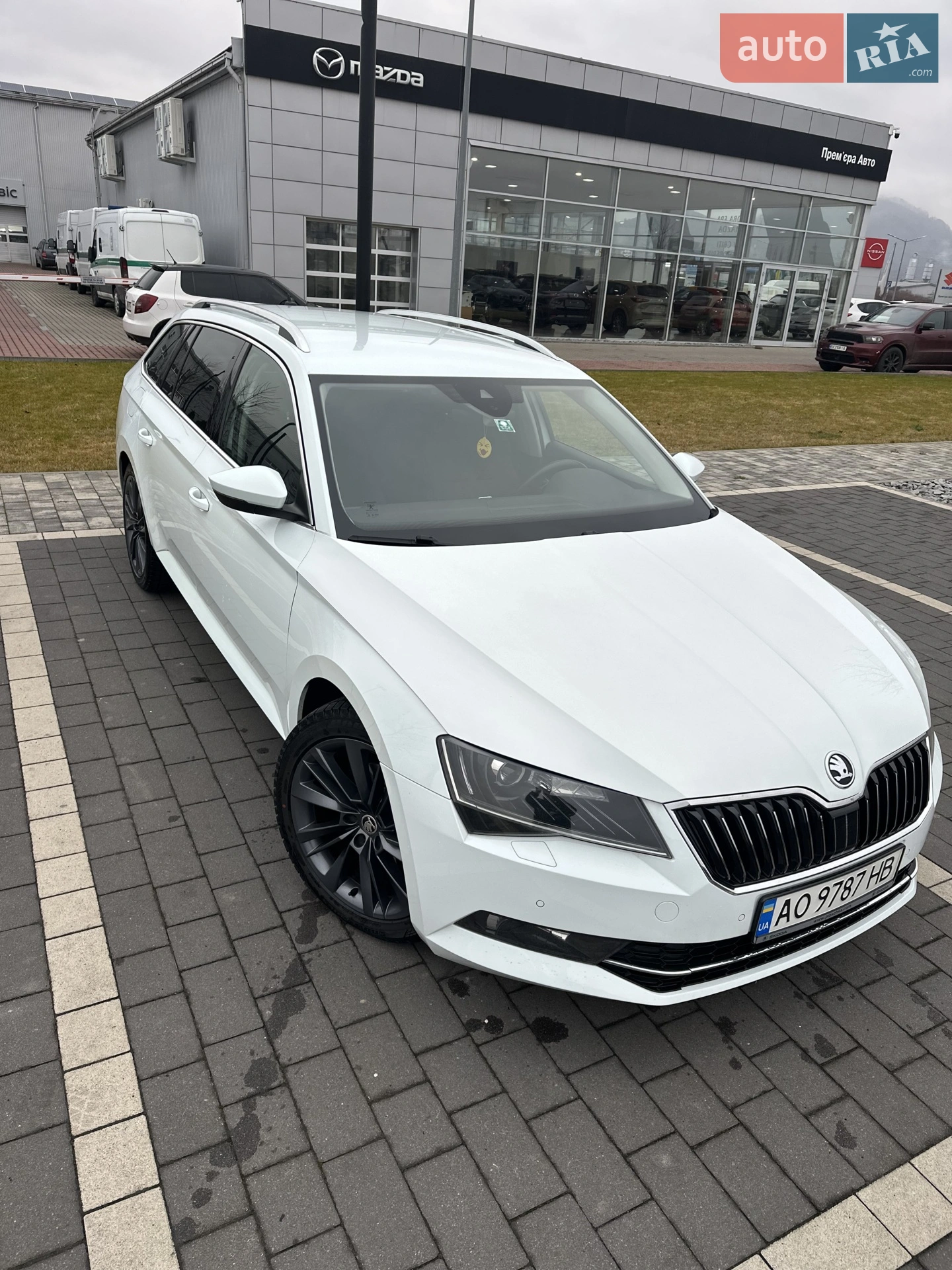 2017 Skoda Superb - мініатюра 11