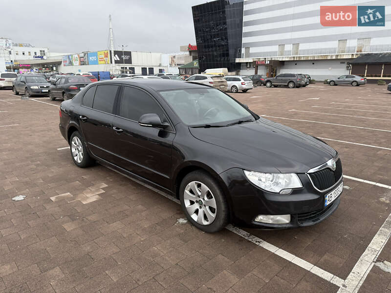 Лифтбек Skoda Superb 2011 в Житомире
