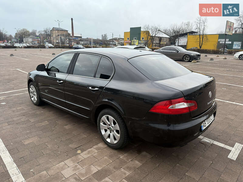 Лифтбек Skoda Superb 2011 в Житомире