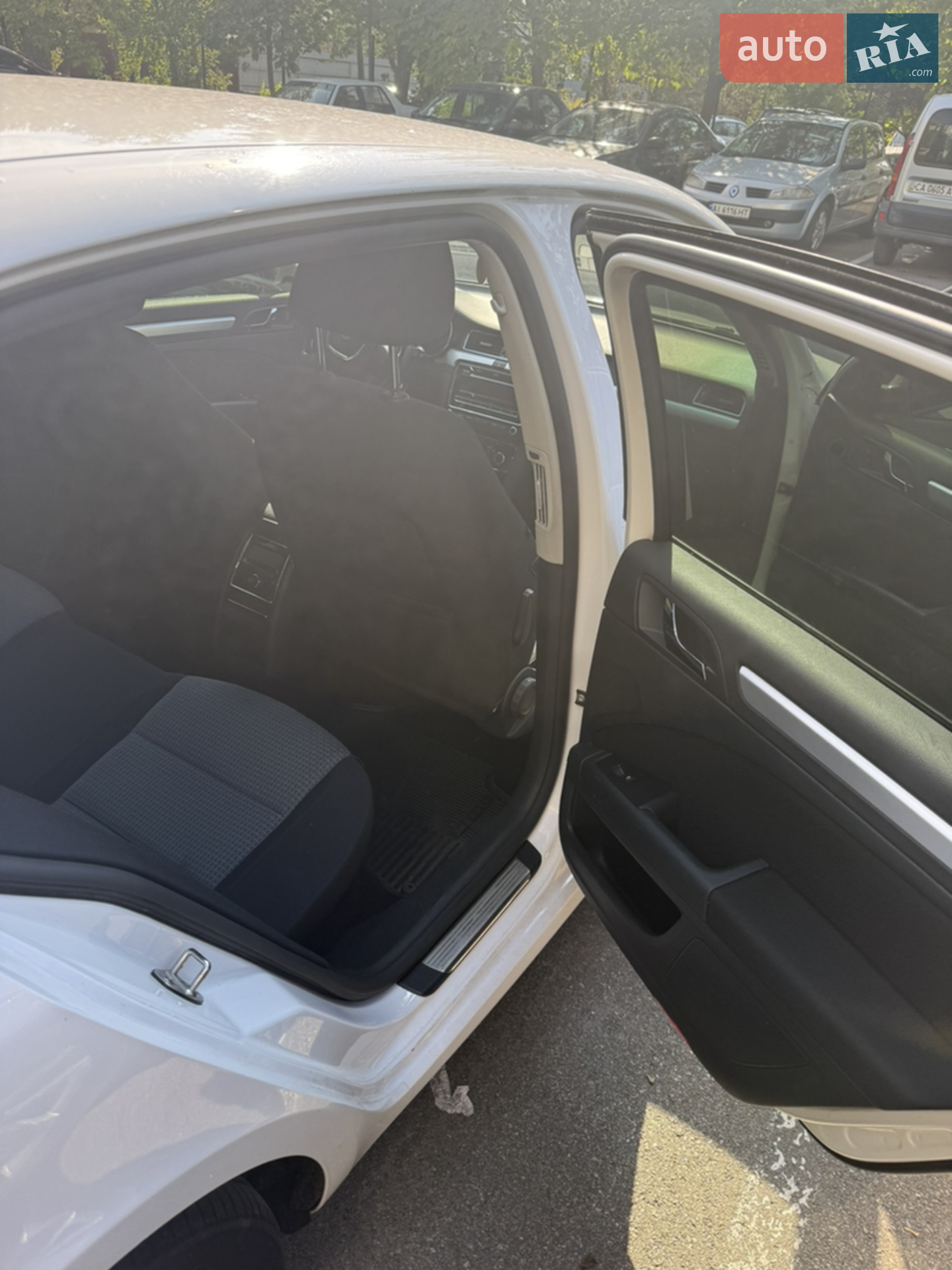 2012 Skoda Superb - мініатюра 13