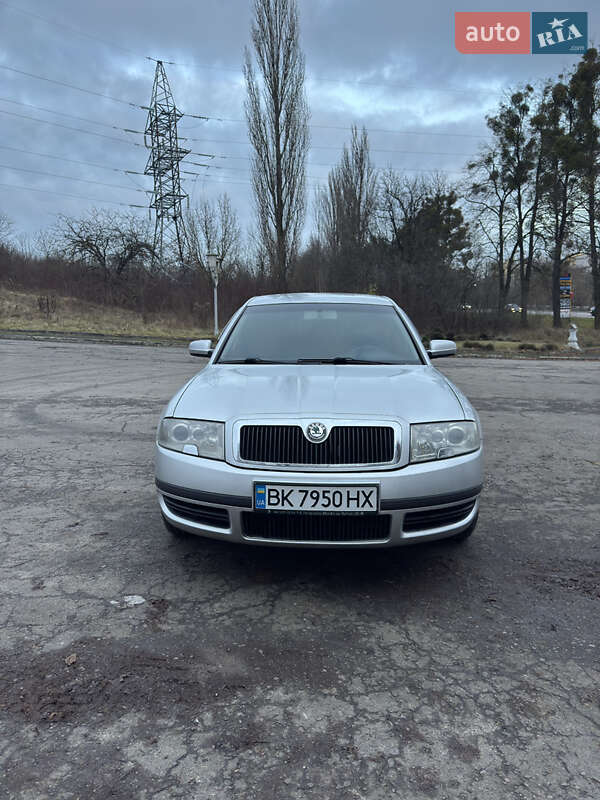 Лифтбек Skoda Superb 2006 в Ровно фото Лифтбек Skoda Superb 2006 в Ровно