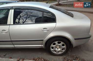 Ліфтбек Skoda Superb 2006 в Білій Церкві