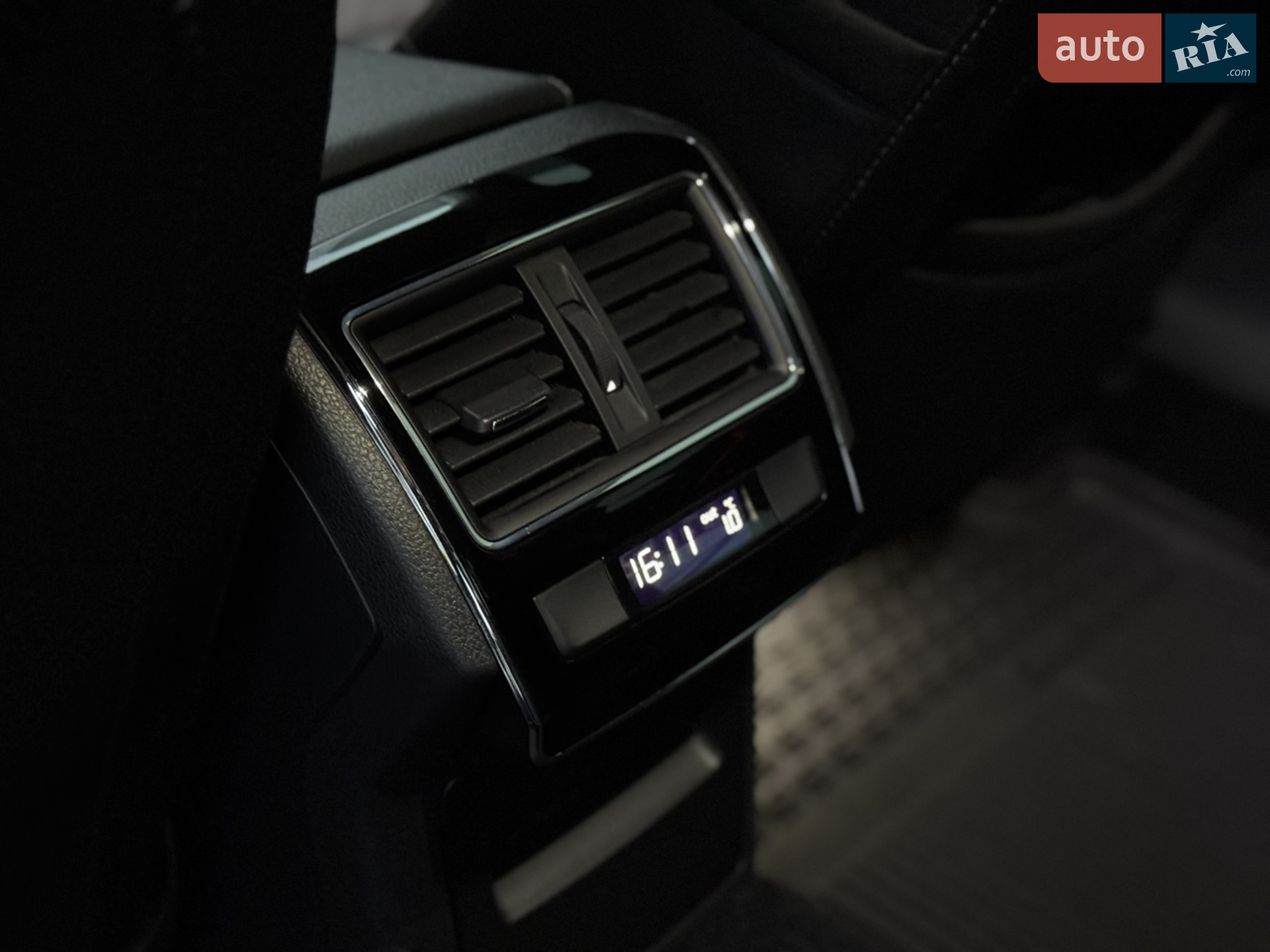 2016 Skoda Superb - мініатюра 32