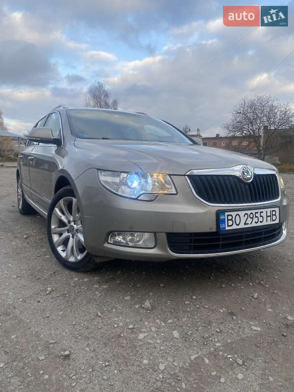 Skoda Superb 2012 Skoda Superb 2012