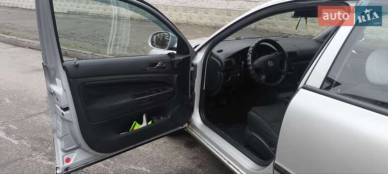 Лифтбек Skoda Superb 2007 в Киеве фото 10 Лифтбек Skoda Superb 2007 в Киеве