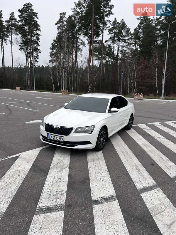 Ліфтбек Skoda Superb 2015 в Києві фото 9 Ліфтбек Skoda Superb 2015 в Києві