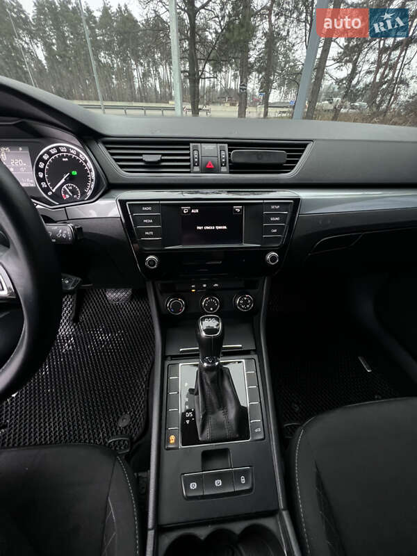 Ліфтбек Skoda Superb 2015 в Києві фото 14 Ліфтбек Skoda Superb 2015 в Києві