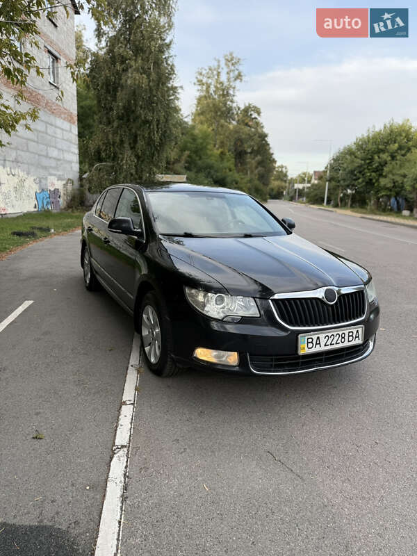 Skoda Superb 2012 Skoda Superb 2012