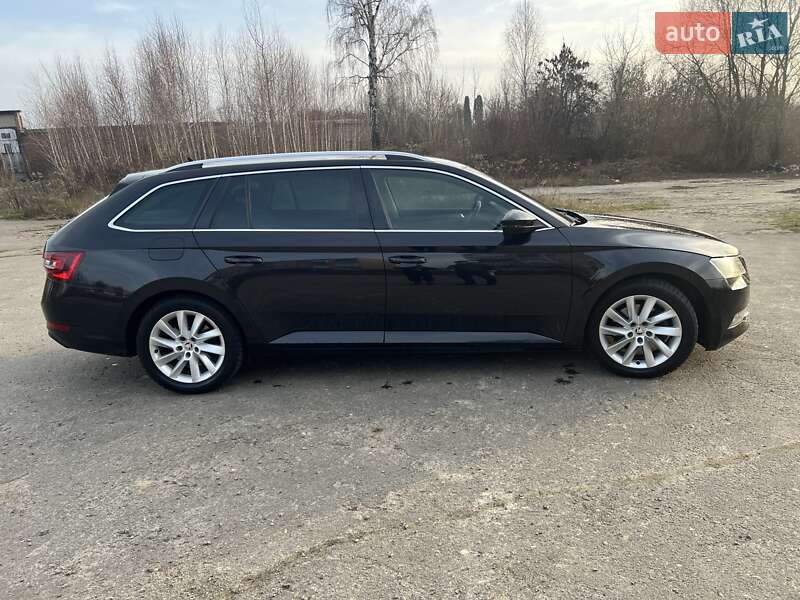 Универсал Skoda Superb 2017 в Луцке