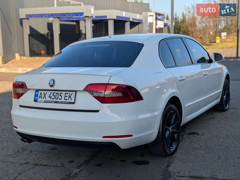 Ліфтбек Skoda Superb 2013 в Харкові