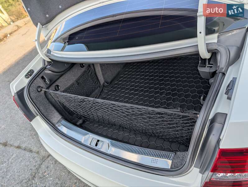 Ліфтбек Skoda Superb 2013 в Харкові