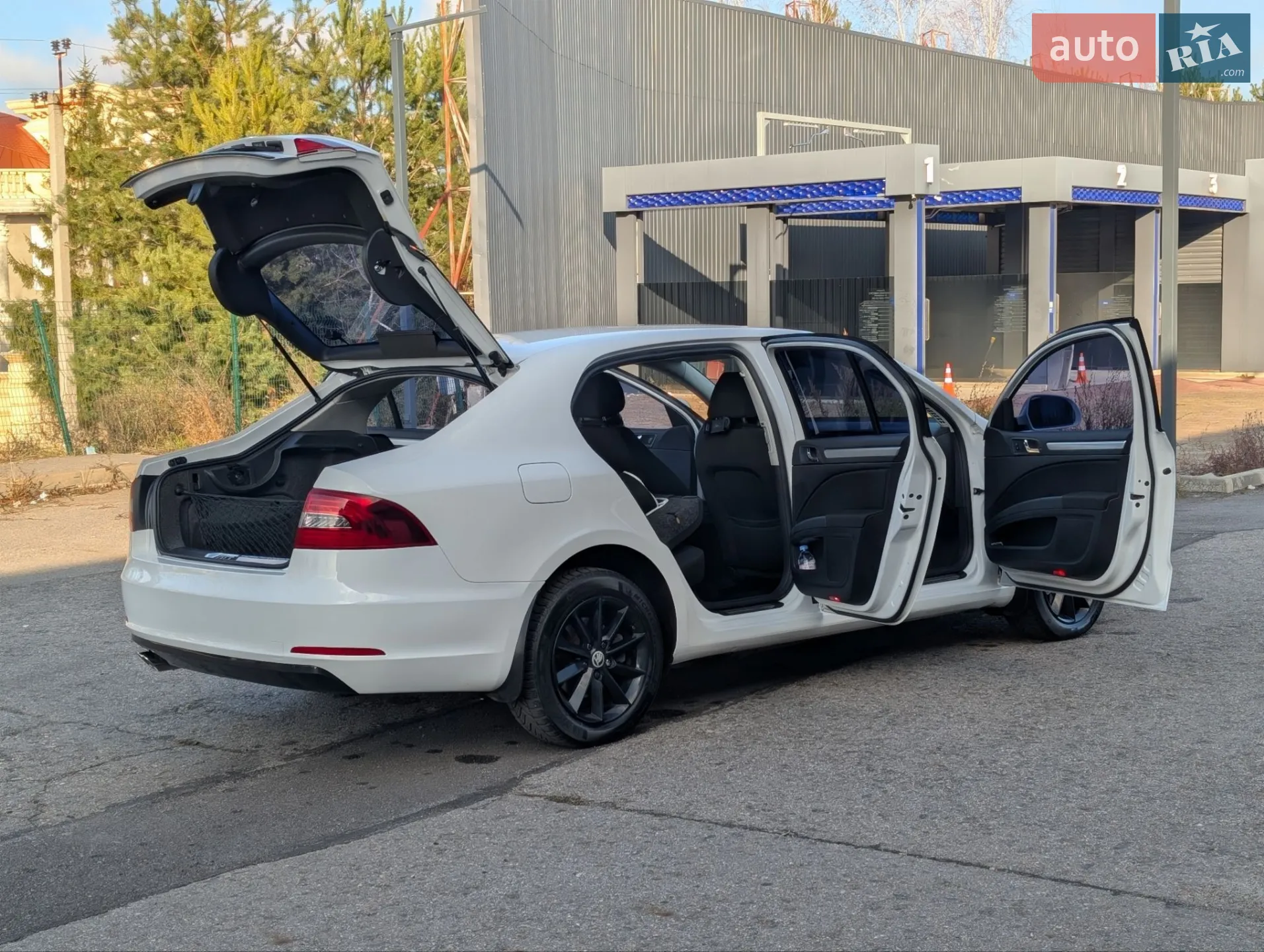2013 Skoda Superb - мініатюра 21