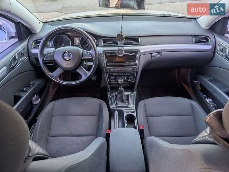 Ліфтбек Skoda Superb 2013 в Харкові