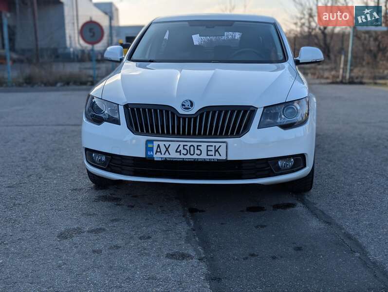 Ліфтбек Skoda Superb 2013 в Харкові