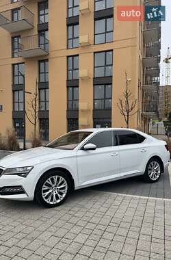Ліфтбек Skoda Superb 2020 в Пустомитах