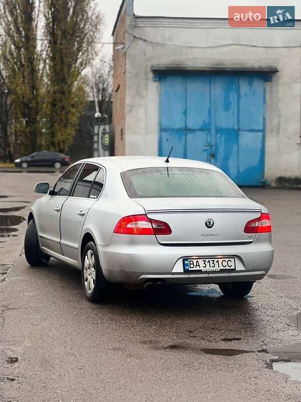 Лифтбек Skoda Superb 2011 в Черкассах фото 4 Лифтбек Skoda Superb 2011 в Черкассах