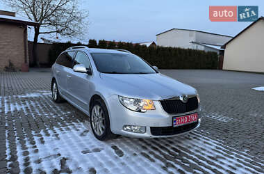 Універсал Skoda Superb 2011 в Почаєві