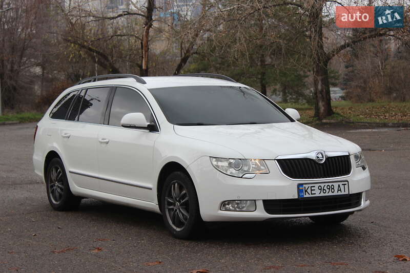Skoda Superb 2011 Skoda Superb 2011