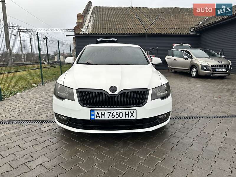 Ліфтбек Skoda Superb 2013 в Звягелі