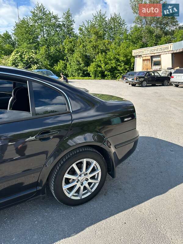 Лифтбек Skoda Superb 2006 в Каменец-Подольском