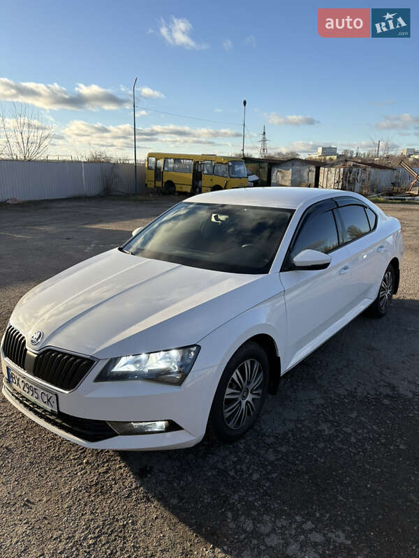 Лифтбек Skoda Superb 2018 в Запорожье фото 16 Лифтбек Skoda Superb 2018 в Запорожье